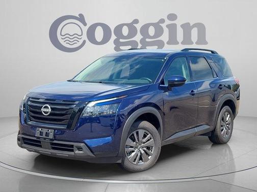 Deep Ocean Blue 2025 Nissan Pathfinder SV