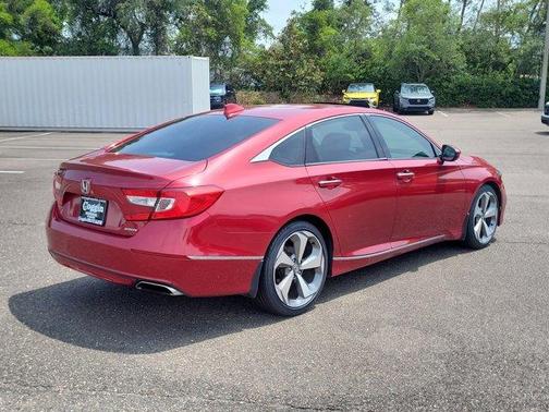 Radiant Red Metallic 2018 Honda Accord Touring