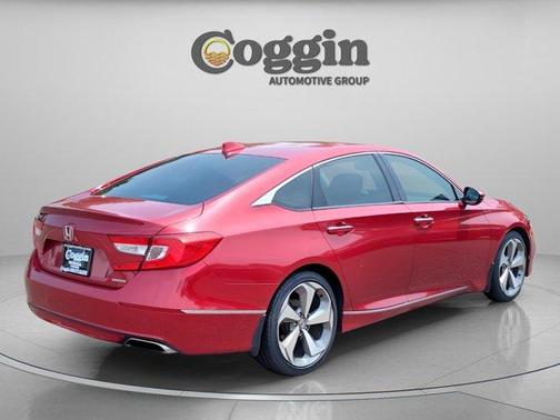 Radiant Red Metallic 2018 Honda Accord Touring