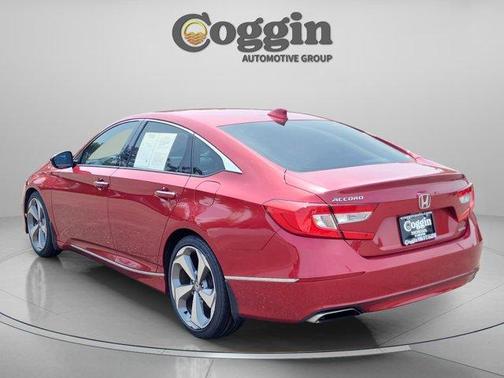 Radiant Red Metallic 2018 Honda Accord Touring