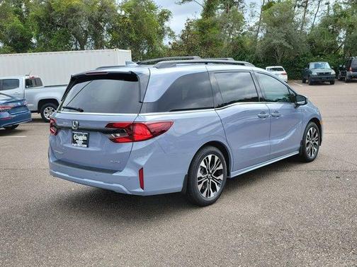 Sonic Gray Pearl 2027 Honda Odyssey Elite