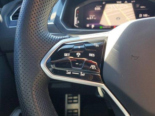 2022 Volkswagen Tiguan 2.0T SEL R-Line