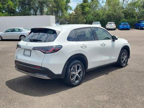 Lunar Silver Metallic 2024 Honda HR-V EX-L