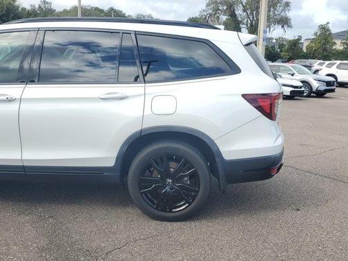 2021 Honda Pilot Black Edition