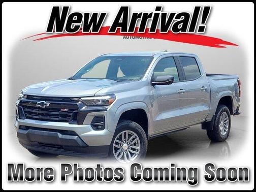 Sterling Gray Metallic 2024 Chevrolet Colorado LT