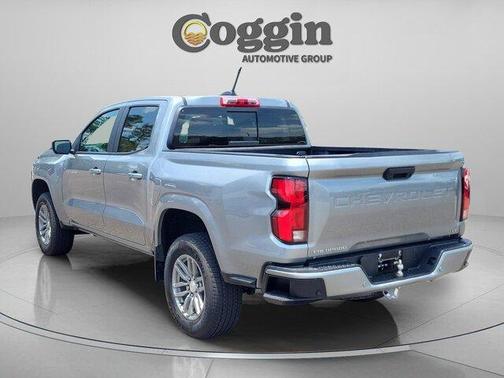 Sterling Gray Metallic 2024 Chevrolet Colorado LT