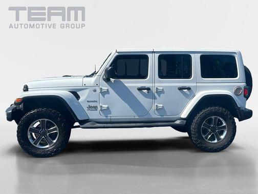 Bright White Clearcoat 2020 Jeep Wrangler Unlimited Sahara
