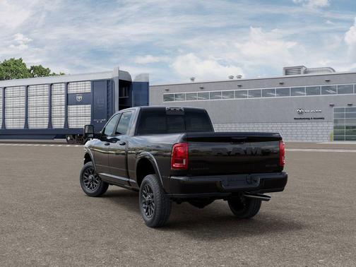 Diamond Black Crystal Pearlcoat 2026 RAM 2500 Limited Crew Cab 4x4 6'4' Box