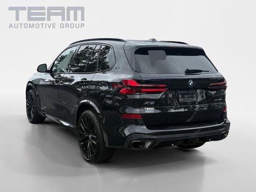 Black Sapphire Metallic 2026 BMW X5 xDrive40i