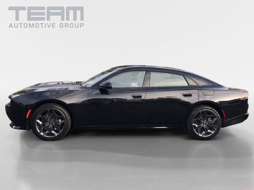 Diamond Black Crystal Pearlcoat 2026 Dodge Charger R/T