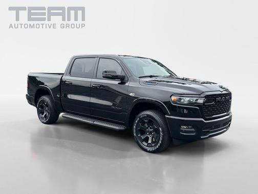 Diamond Black Crystal Pearlcoat 2026 RAM 1500 Big Horn/Lone Star