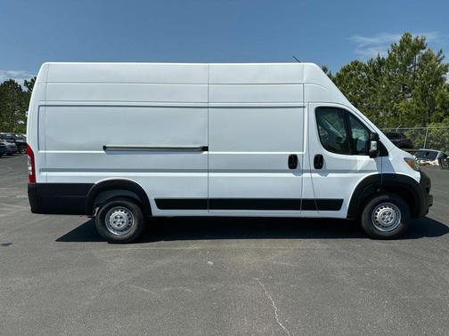 Bright White Clearcoat 2024 RAM ProMaster 3500 High Roof