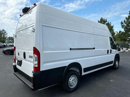 Bright White Clearcoat 2024 RAM ProMaster 3500 High Roof