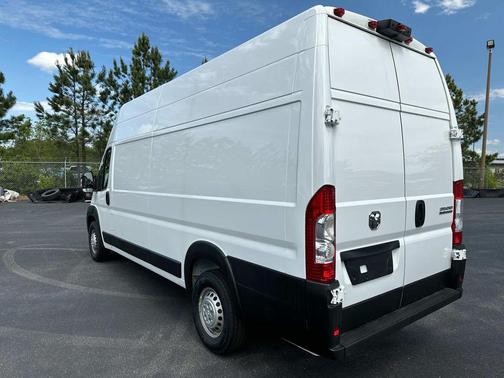 Bright White Clearcoat 2024 RAM ProMaster 3500 High Roof