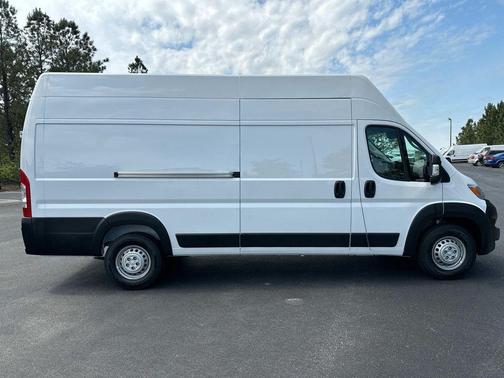 Bright White Clearcoat 2024 RAM ProMaster 3500 High Roof