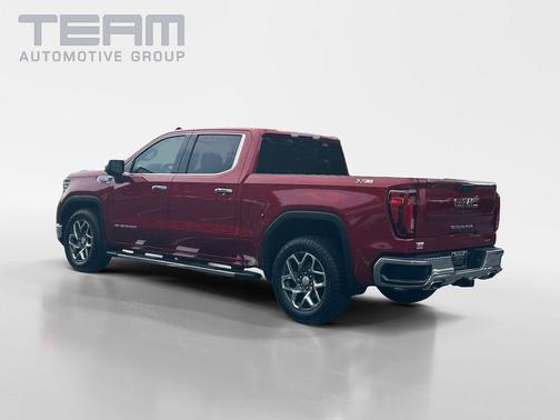 Cayenne Red Tintcoat 2022 GMC Sierra 1500 SLT