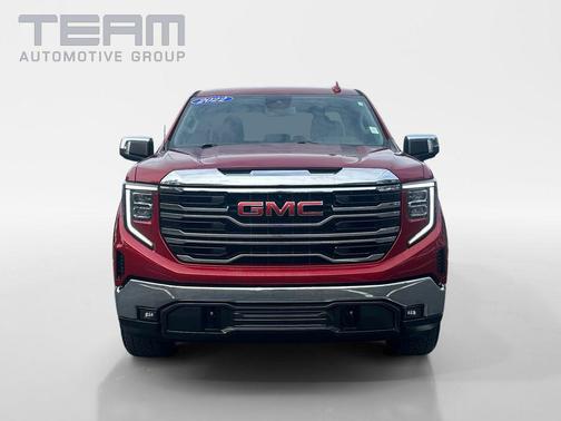 Cayenne Red Tintcoat 2022 GMC Sierra 1500 SLT