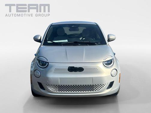 2025 FIAT 500e Giorgio Armani FWD