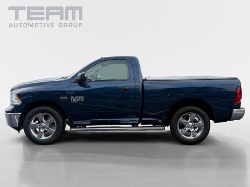 Midnight Blue Pearlcoat 2022 RAM 1500 Tradesman