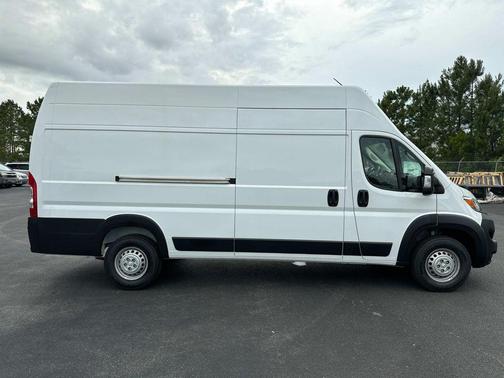 Bright White Clearcoat 2024 RAM ProMaster 3500 High Roof