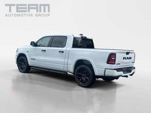Ivory White Tri-Coat Pearlcoat 2026 RAM 1500 Laramie