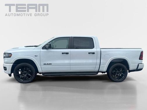 Ivory White Tri-Coat Pearlcoat 2026 RAM 1500 Laramie