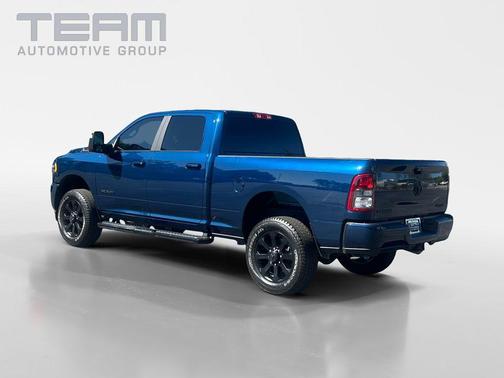 Patriot Blue Pearlcoat 2024 RAM 2500 Big Horn Crew Cab 4x4 6'4' Box