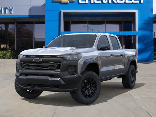 Sterling Gray Metallic 2026 Chevrolet Colorado Trail Boss