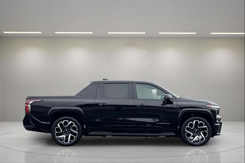 2024 Chevrolet Silverado EV First-Edition RST 4WD