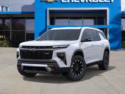 Polar White Tricoat 2026 Chevrolet Traverse AWD Z71