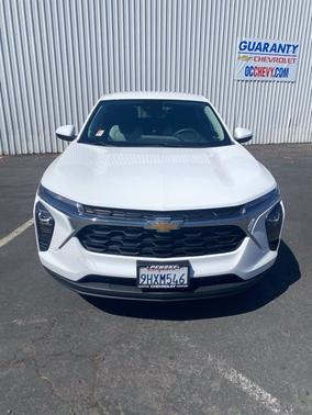 Summit White 2024 Chevrolet Trax LS