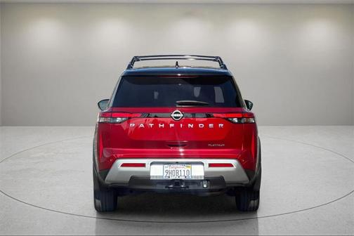 2023 Nissan Pathfinder Platinum FWD