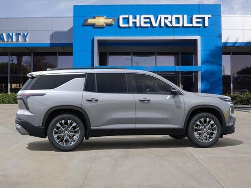 Sterling Gray Metallic 2026 Chevrolet Traverse LT