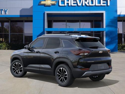 Mosaic Black Metallic 2026 Chevrolet Trailblazer LT