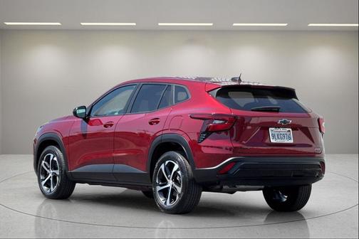 Crimson Metallic 2024 Chevrolet Trax FWD 1RS