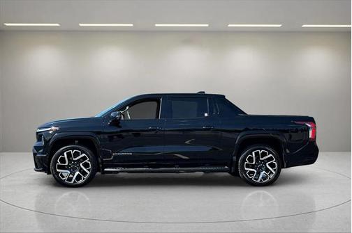 2024 Chevrolet Silverado EV RST