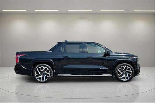 2024 Chevrolet Silverado EV RST