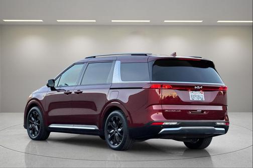 2022 Kia Carnival SX