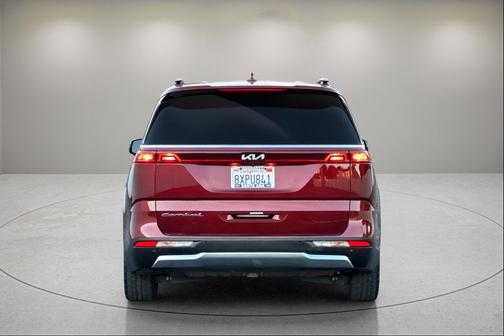 2022 Kia Carnival SX