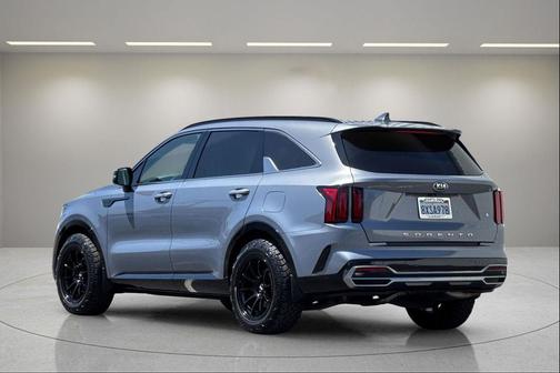 Silver 2021 Kia Sorento S