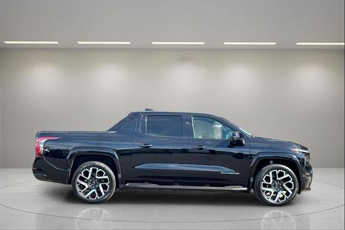 2024 Chevrolet Silverado EV First-Edition RST 4WD