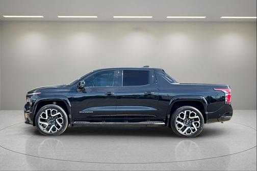 2024 Chevrolet Silverado EV First-Edition RST 4WD