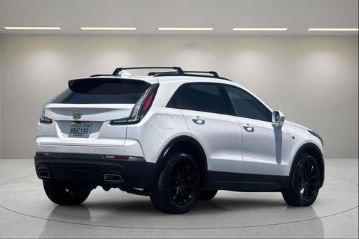 Crystal White Tricoat 2020 Cadillac XT4 Sport