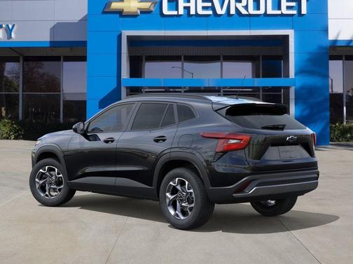 Mosaic Black Metallic 2026 Chevrolet Trax LT