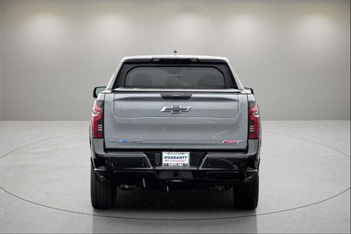 2025 Chevrolet Silverado EV RST