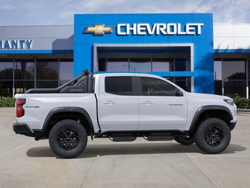 Summit White 2026 Chevrolet Colorado ZR2