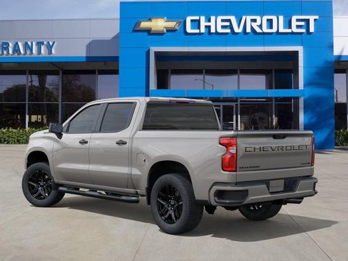 White Sands 2026 Chevrolet Silverado 1500 Custom