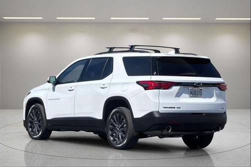 Summit White 2023 Chevrolet Traverse RS