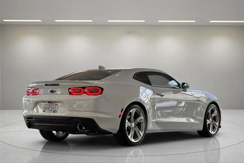 2021 Chevrolet Camaro RWD Coupe LT1