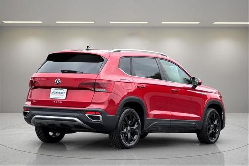 Red Metallic 2022 Volkswagen Taos 1.5T SEL
